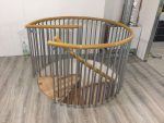 Balustradebalustrade met lagere koorden en een ronde houten leuning - Afbeelding 8